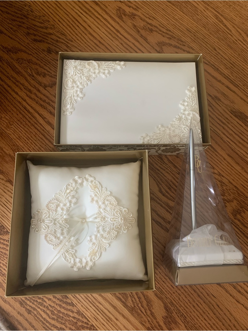 90s Beverly Clark Ivory Pearl and Lace Wedding Guest Book, Pillow and Pen Set